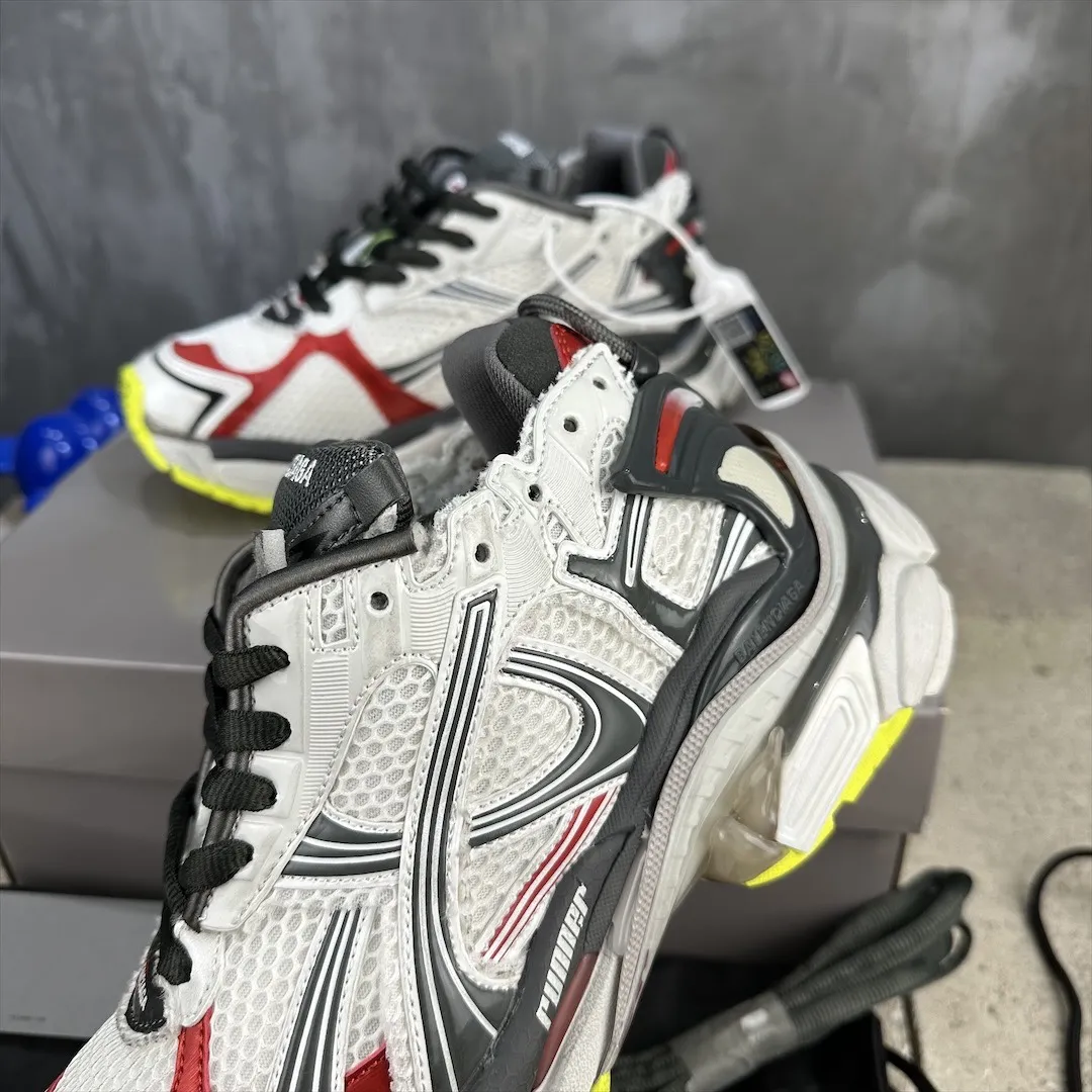 Balenciaga Runner 7.5 White Red Black –  Replica Sneakers HighPerformance 720