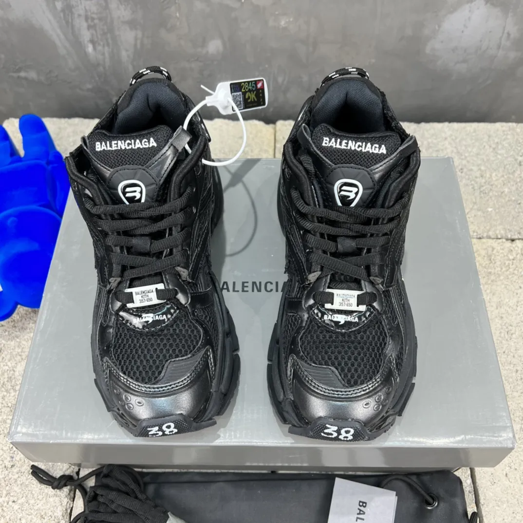 Sleek Balenciaga Runner Sneaker Black Mesh –  Balenciaga Runners Replica Sneakers 709