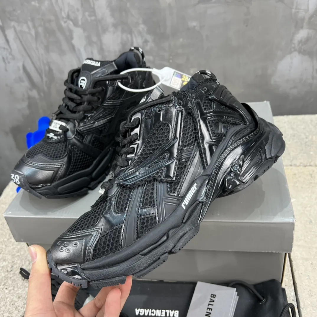 Sleek Balenciaga Runner Sneaker Black Mesh –  Balenciaga Runners Replica Sneakers 709
