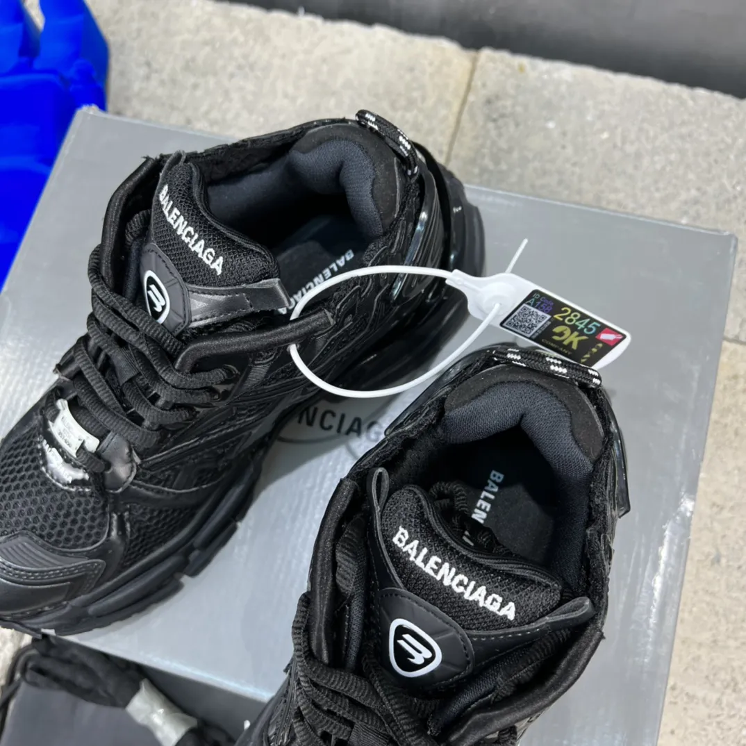 Sleek Balenciaga Runner Sneaker Black Mesh –  Balenciaga Runners Replica Sneakers 709