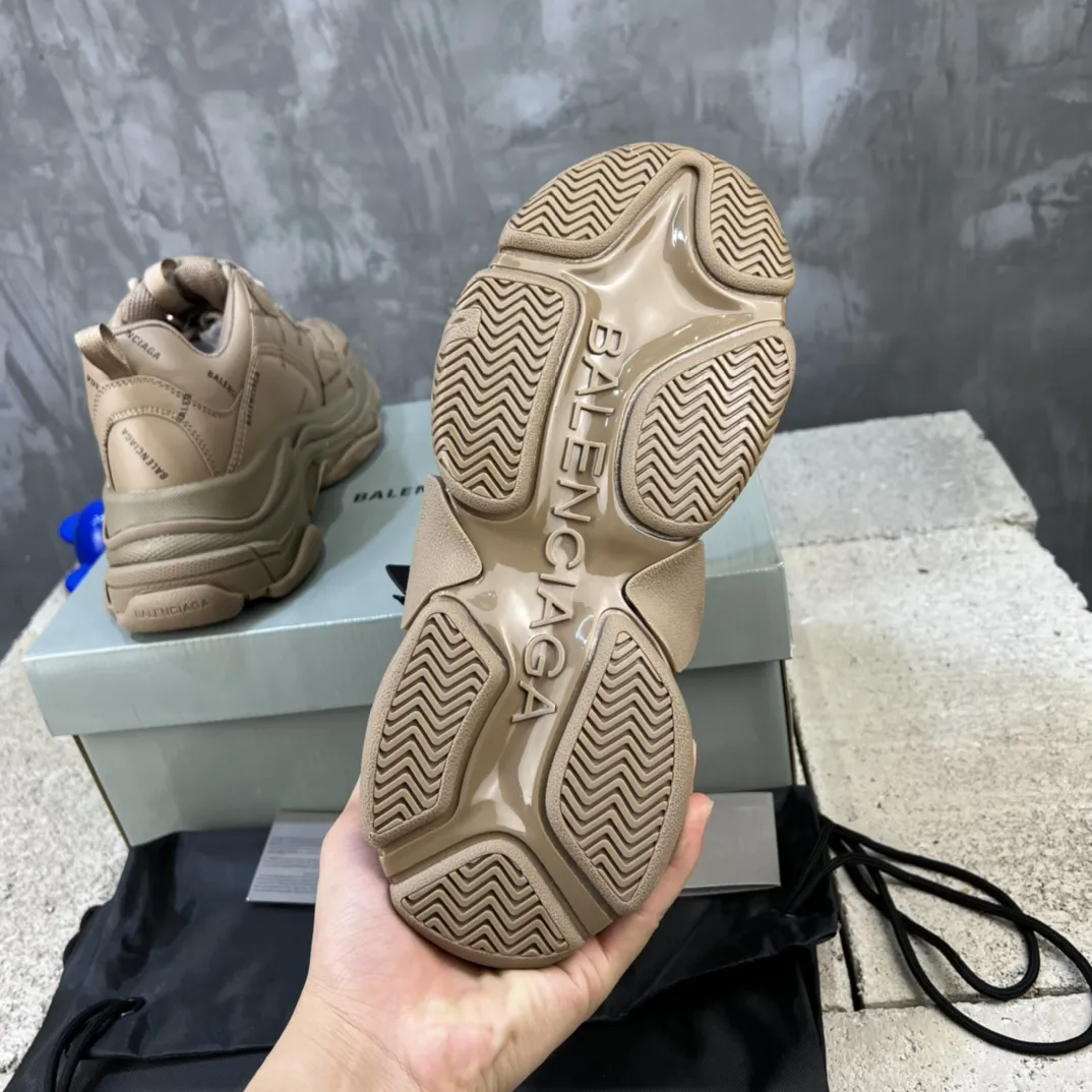 Balenciaga Triple S Beige Replica Sneakers –  Rep Shoes for Sale Sustainable 771