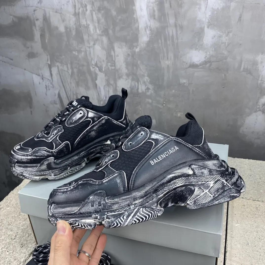 Balenciaga Triple S Black Distressed Sneakers – Replica Sneakers & Balenciaga Replica Shoes Thermal 785