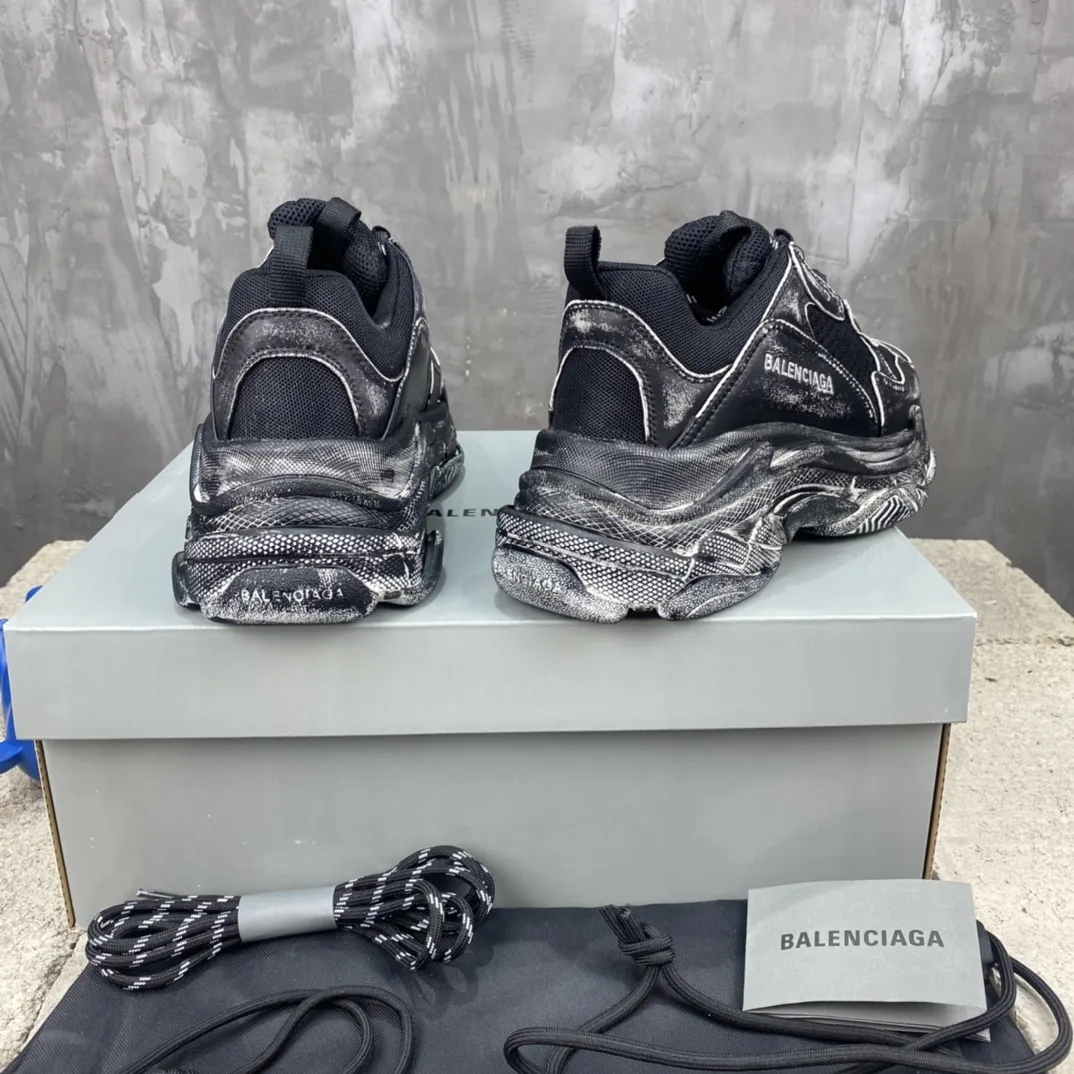 Balenciaga Triple S Black Distressed Sneakers – Replica Sneakers & Balenciaga Replica Shoes Thermal 785