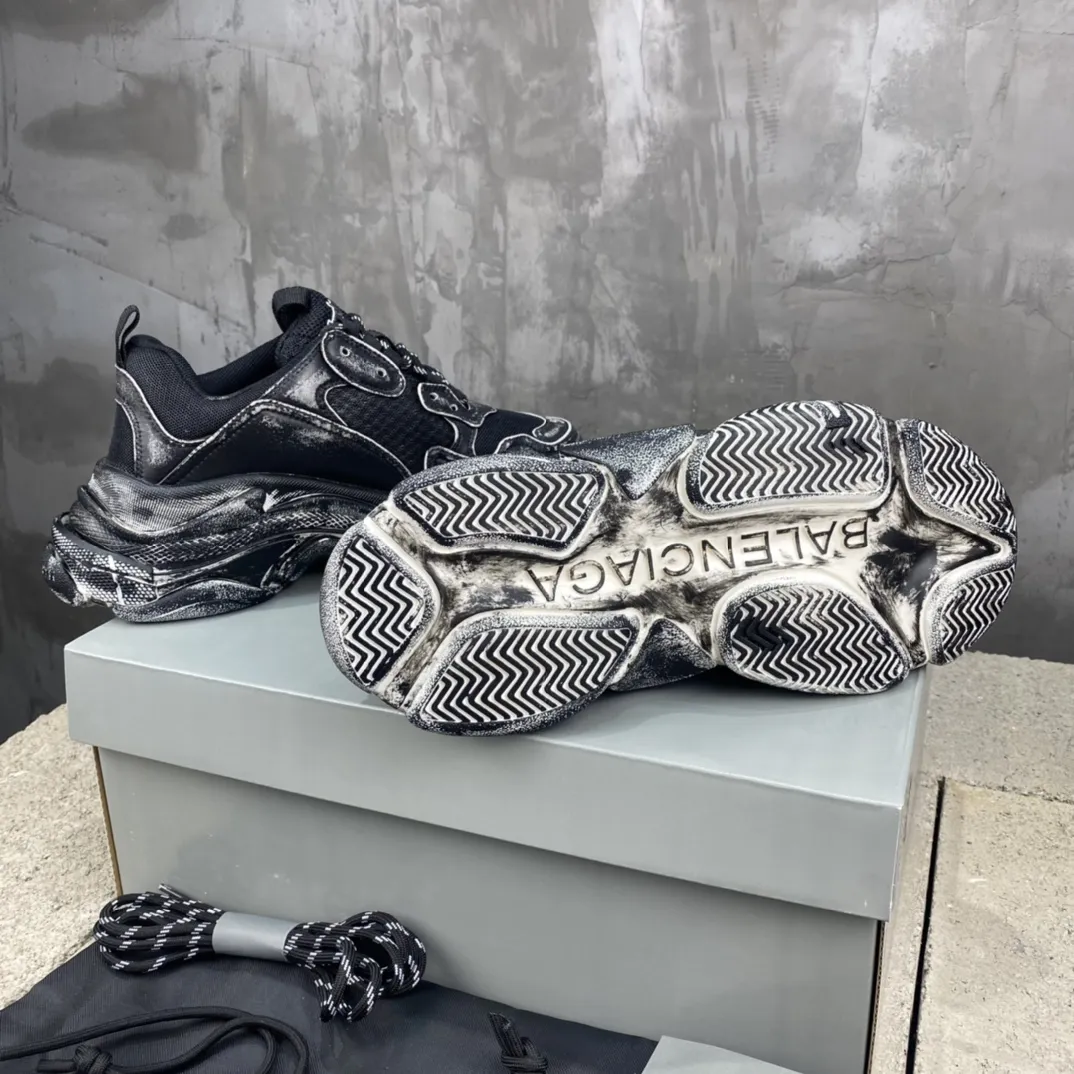 Balenciaga Triple S Black Distressed Sneakers – Replica Sneakers & Balenciaga Replica Shoes Thermal 785