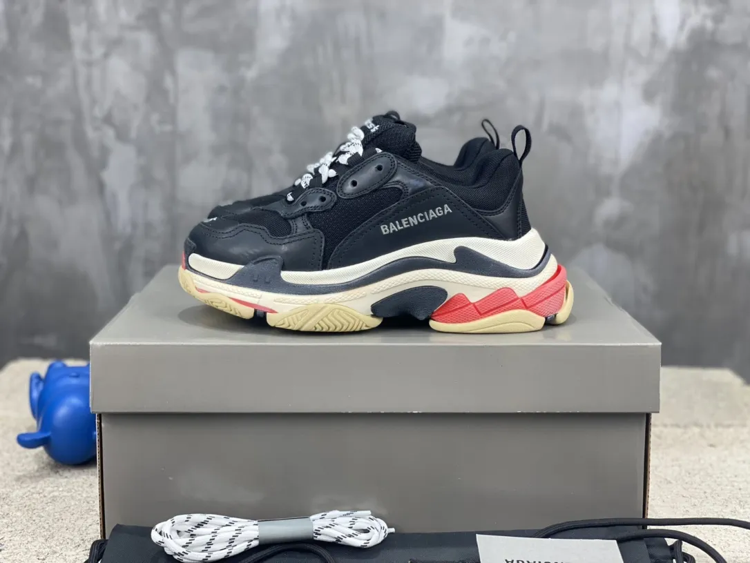Balenciaga Triple S Black Red Replica Sneakers –  Rep Shoes Collection Chic 797
