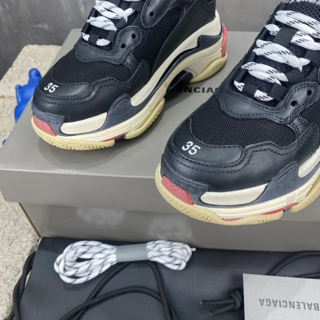 Balenciaga Triple S Black Red Replica Sneakers –  Rep Shoes Collection Chic 797