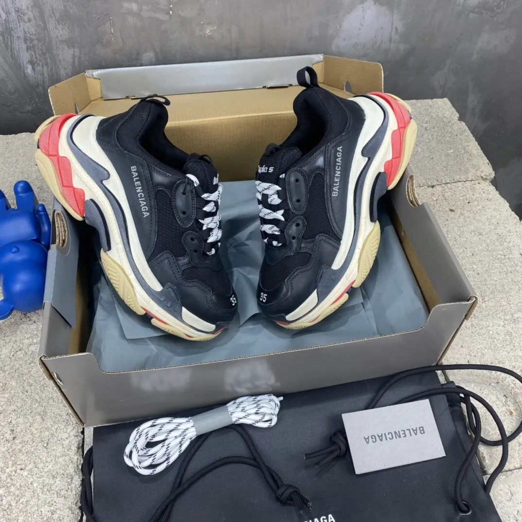 Balenciaga Triple S Black Red Replica Sneakers –  Rep Shoes Collection Chic 797