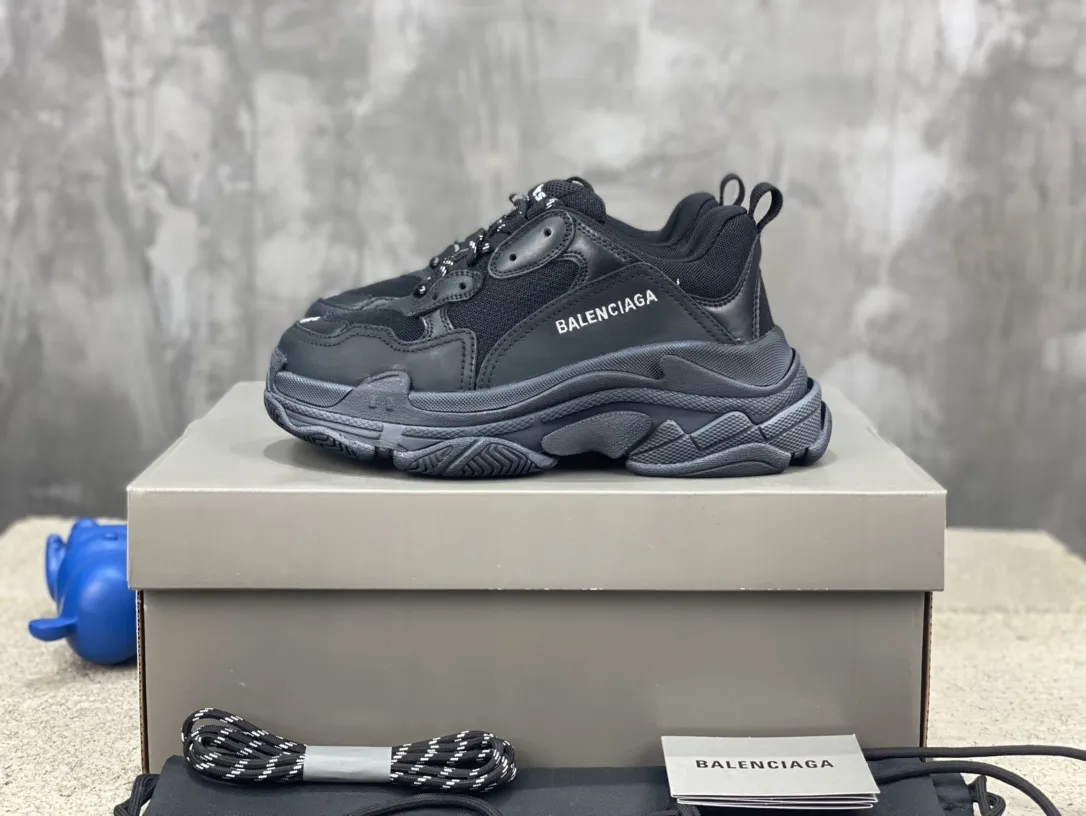 Balenciaga Triple S Black Replica Sneakers –  Rep Shoes Collection Affordable 798