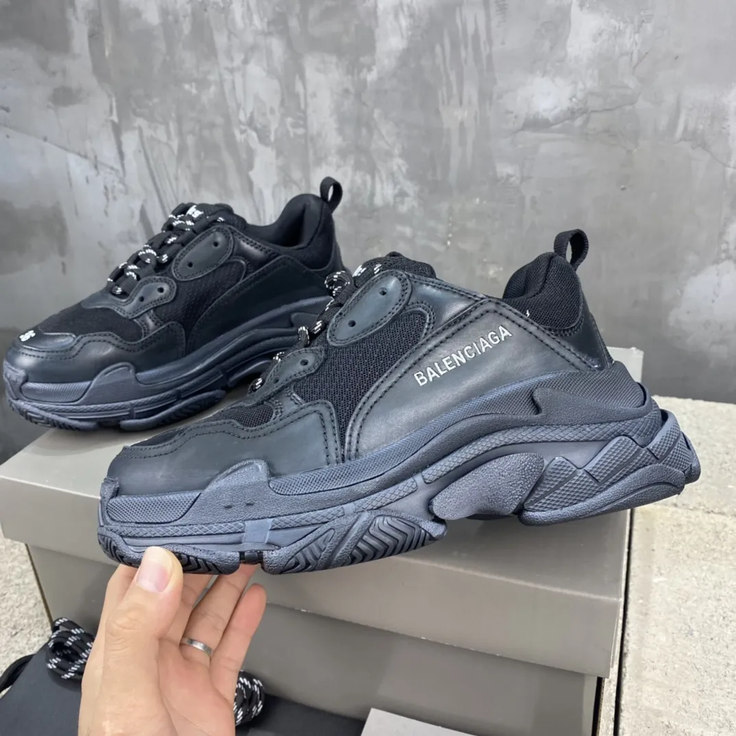 Balenciaga Triple S Black Replica Sneakers –  Rep Shoes Collection Affordable 798
