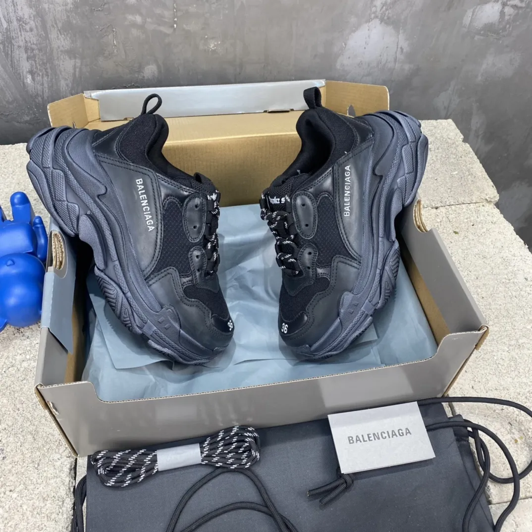 Balenciaga Triple S Black Replica Sneakers –  Rep Shoes Collection Affordable 798