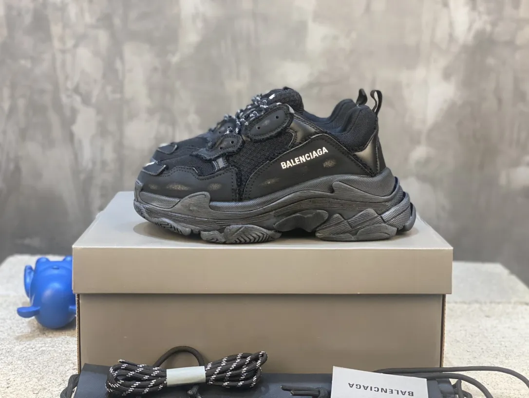 Youthful Balenciaga Triple S Black Replica Sneakers –  Rep Shoes for Sale 803