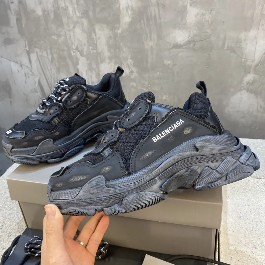 Youthful Balenciaga Triple S Black Replica Sneakers –  Rep Shoes for Sale 803