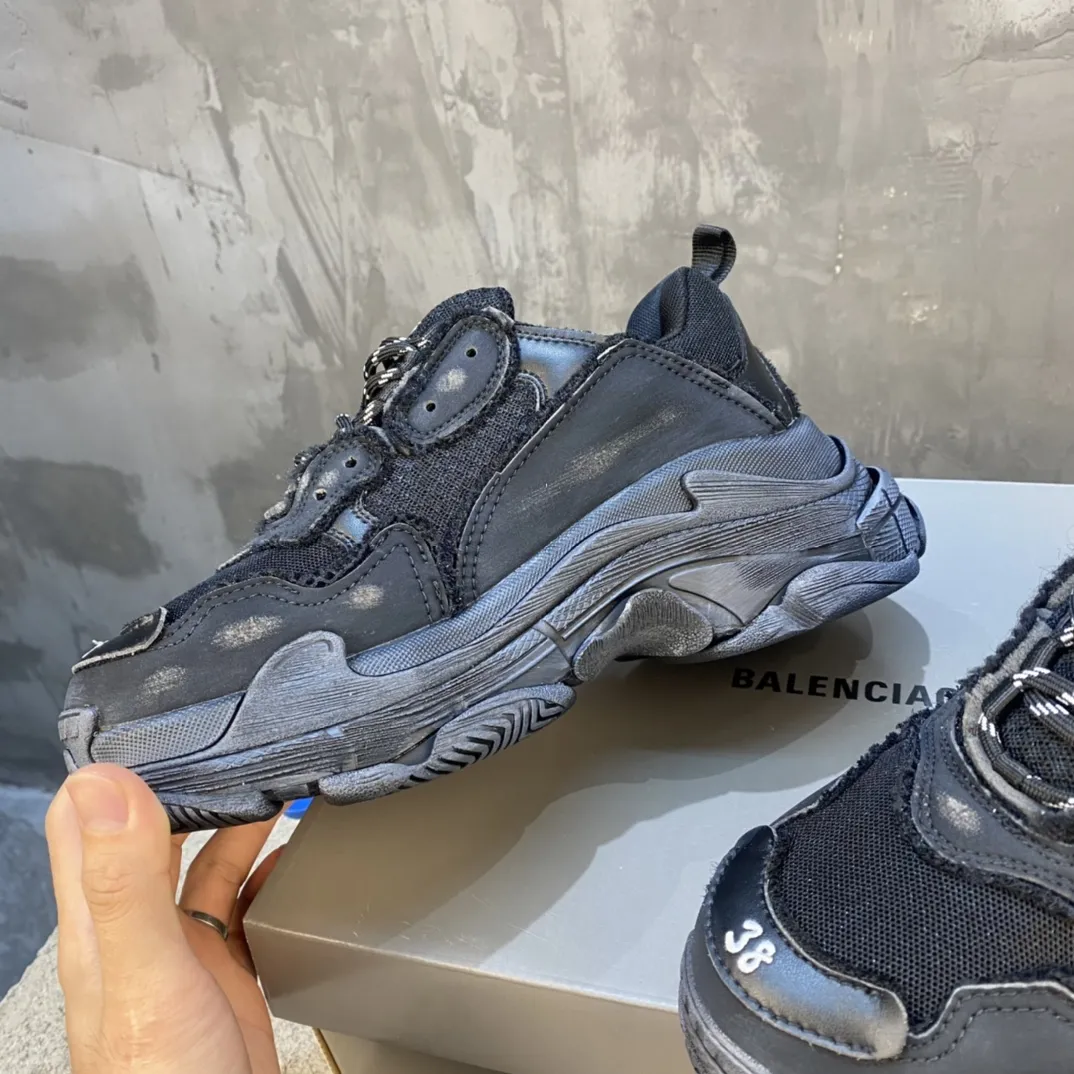 Youthful Balenciaga Triple S Black Replica Sneakers –  Rep Shoes for Sale 803