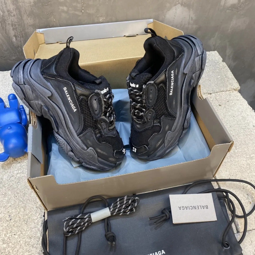 Youthful Balenciaga Triple S Black Replica Sneakers –  Rep Shoes for Sale 803