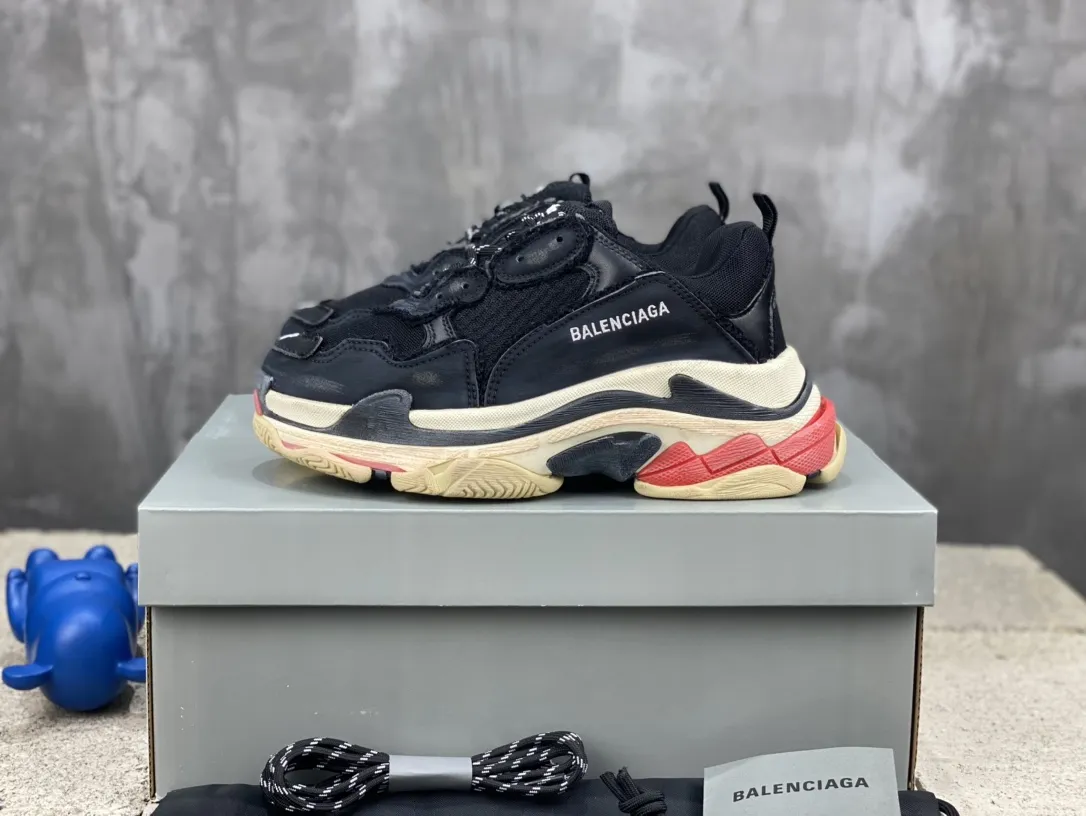 TravelReady Balenciaga Triple S Black Sneakers –  Replica Sneakers & Balenciaga Replica Shoes 807