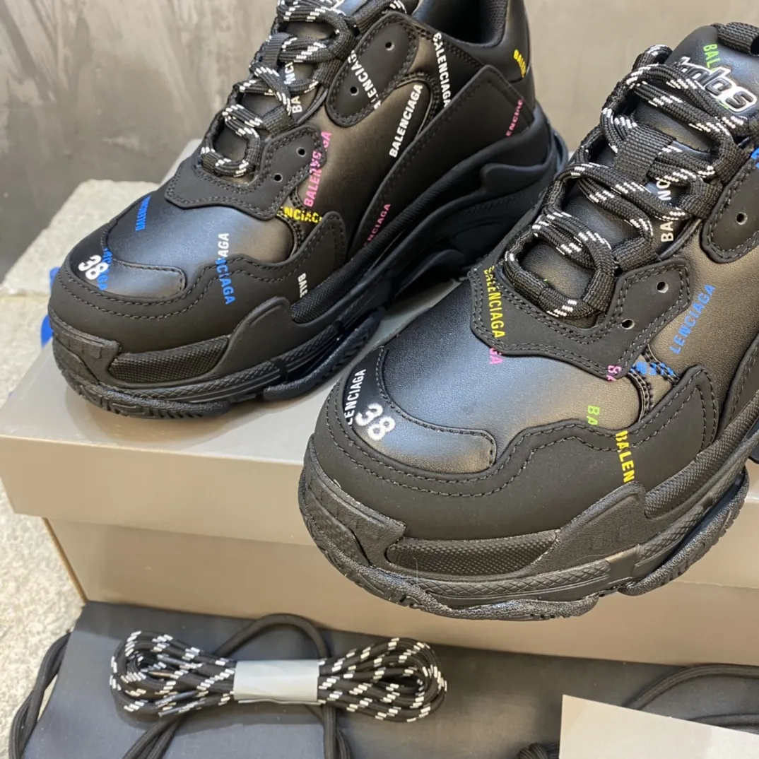 Balenciaga Triple S Black Sneakers –  Replica Sneakers & Balenciaga Replica Shoes Vibrant 802