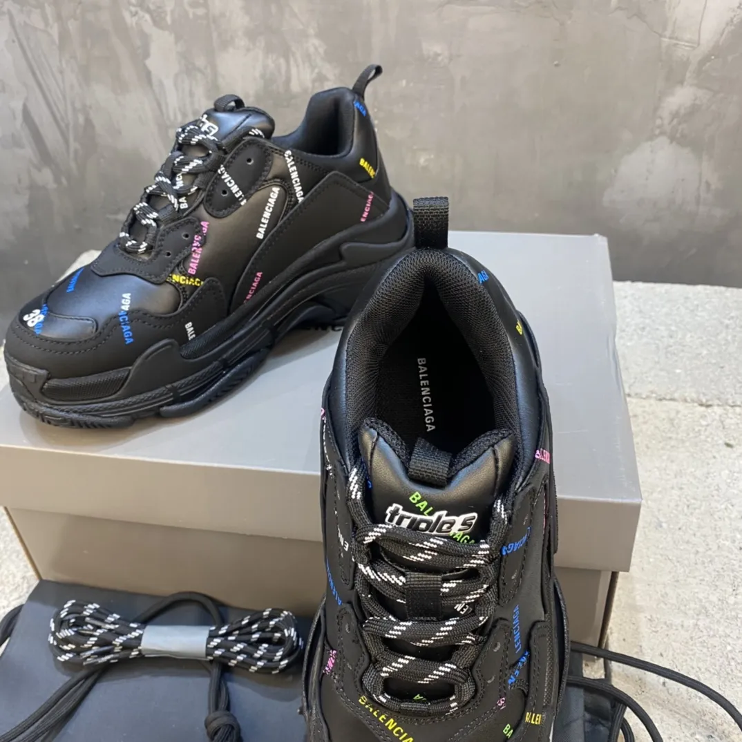 Balenciaga Triple S Black Sneakers –  Replica Sneakers & Balenciaga Replica Shoes Vibrant 802