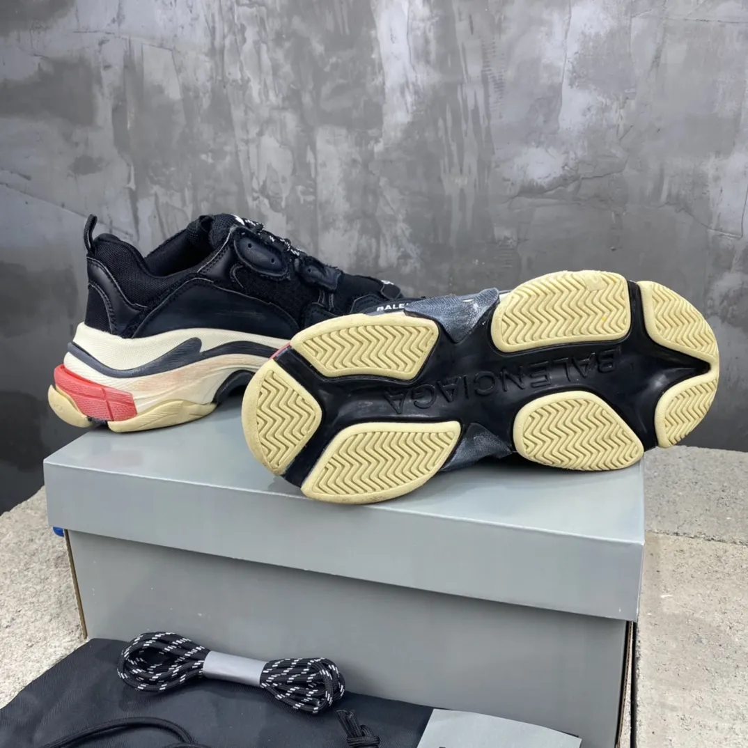Balenciaga Triple S Black Sneakers –  Replica Sneakers & Balenciaga Replica Shoes Vibrant 802