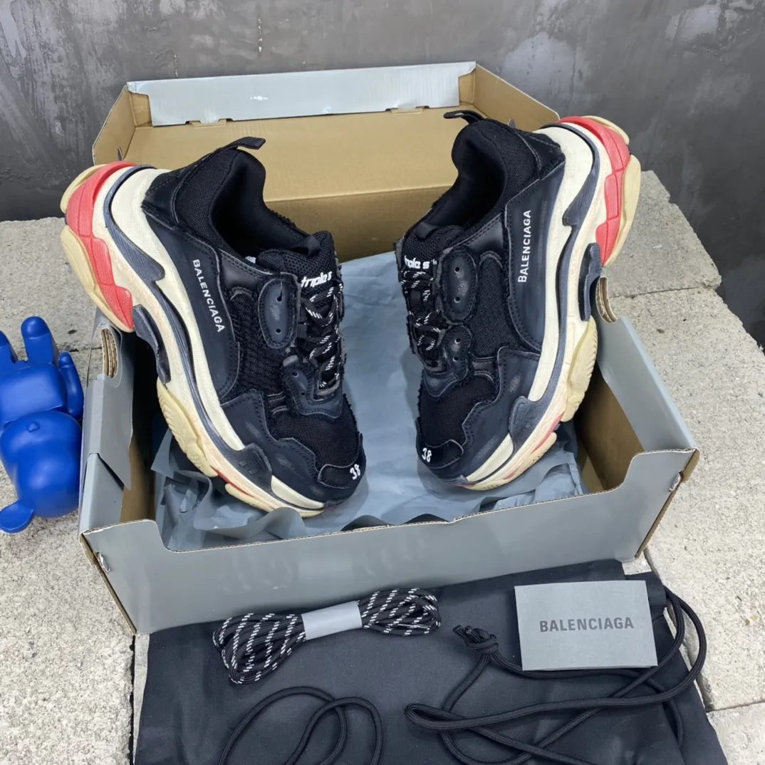Balenciaga Triple S Black Sneakers –  Replica Sneakers & Balenciaga Replica Shoes Vibrant 802