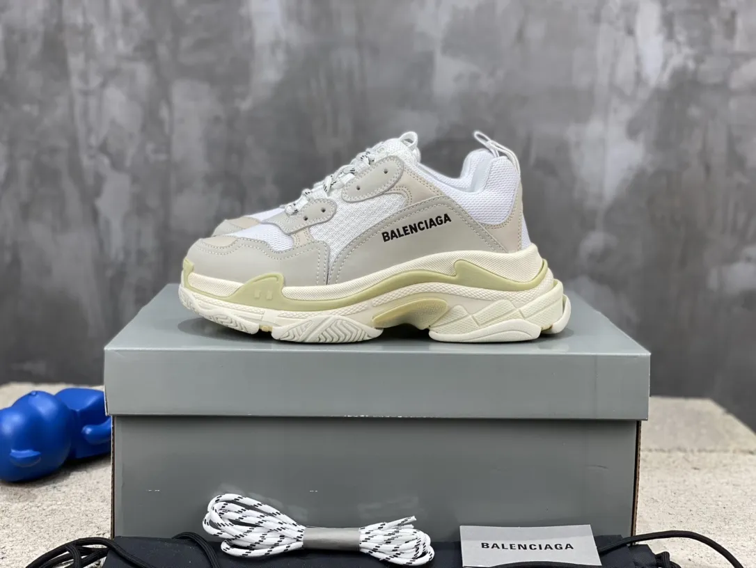 Balenciaga Triple S Cream White Replica Sneakers –  Rep Shoes Collection Versatile 799