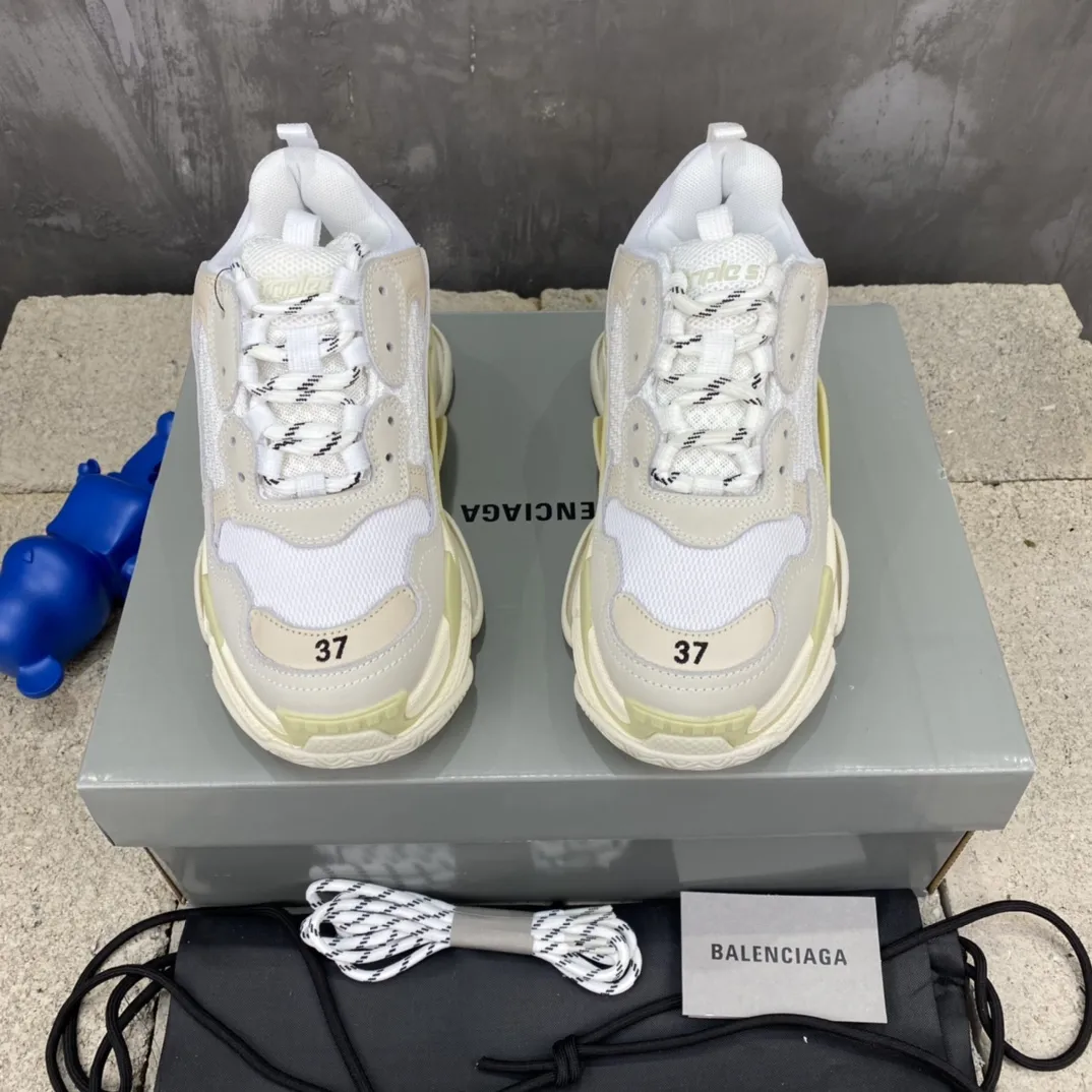 Balenciaga Triple S Cream White Replica Sneakers –  Rep Shoes Collection Versatile 799