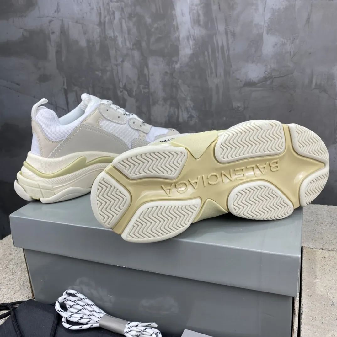 Balenciaga Triple S Cream White Replica Sneakers –  Rep Shoes Collection Versatile 799