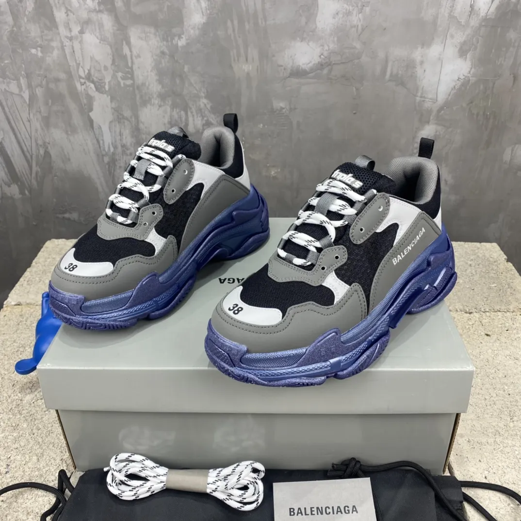 Balenciaga Triple S Grey Black Replica Sneakers –  Rep Shoes Collection Packable 782
