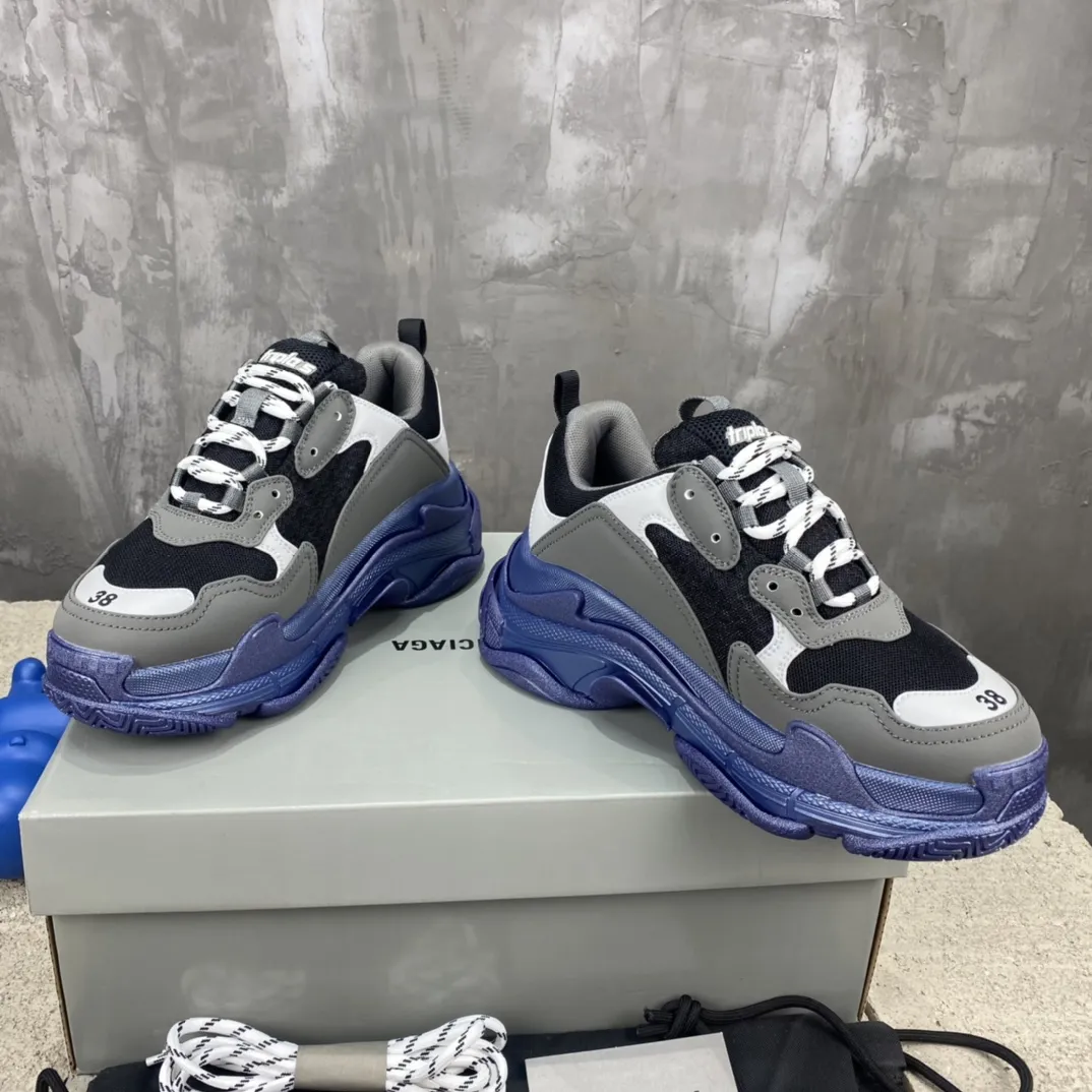 Balenciaga Triple S Grey Black Replica Sneakers –  Rep Shoes Collection Packable 782