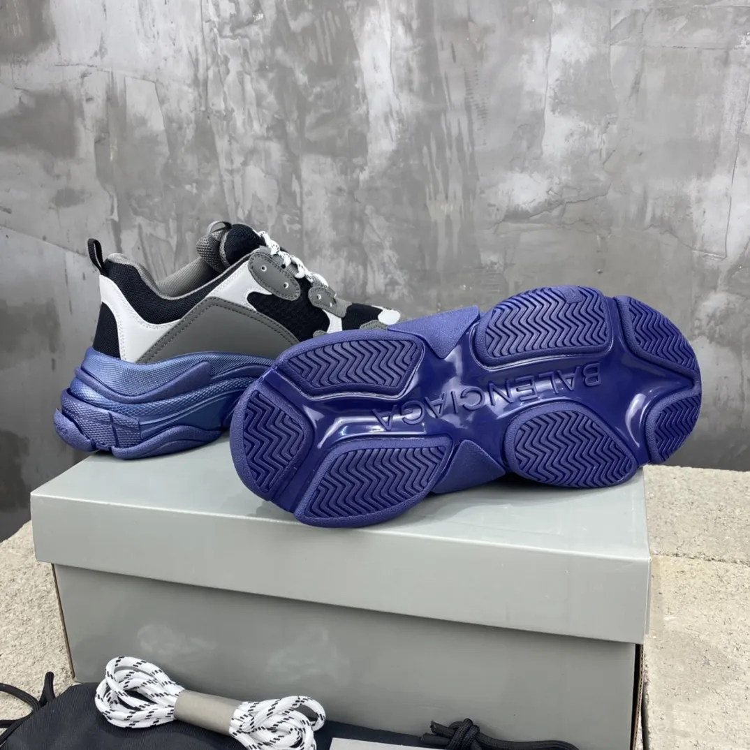 Balenciaga Triple S Grey Black Replica Sneakers –  Rep Shoes Collection Packable 782