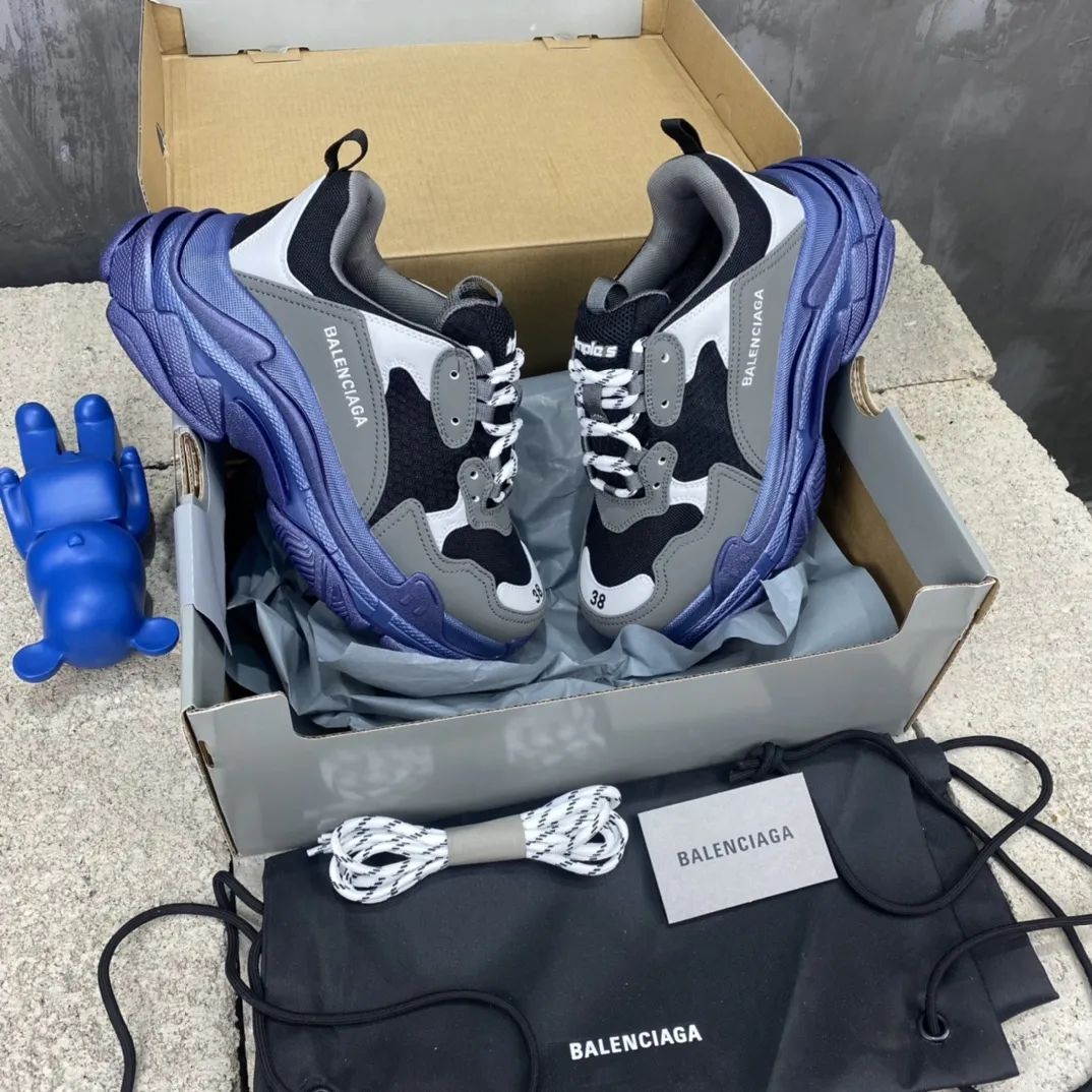 Balenciaga Triple S Grey Black Replica Sneakers –  Rep Shoes Collection Packable 782