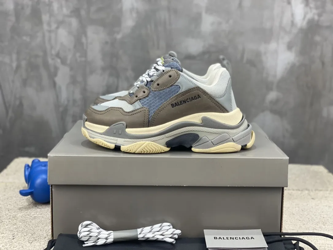 Balenciaga Triple S Grey Blue Replica Sneakers –  Rep Shoes ComfortFit 778