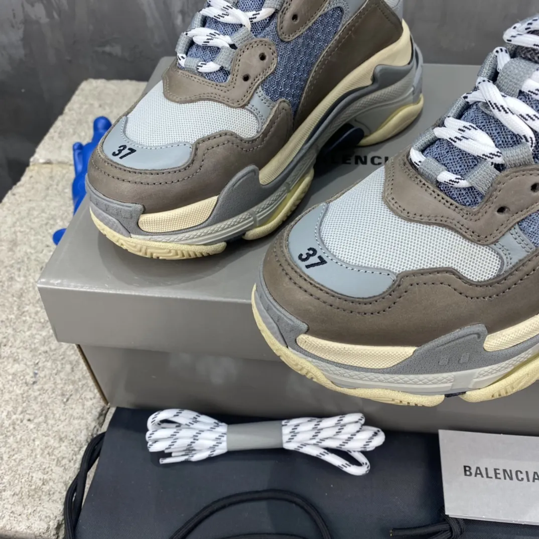 Balenciaga Triple S Grey Blue Replica Sneakers –  Rep Shoes ComfortFit 778