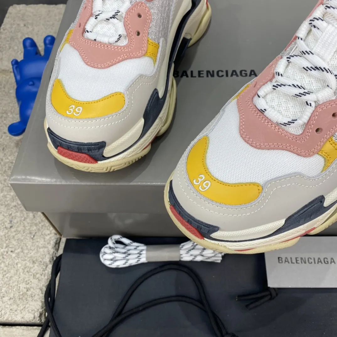 Balenciaga Triple S Multicolor Replica Sneakers with Rep Shoes Style Flexible 790