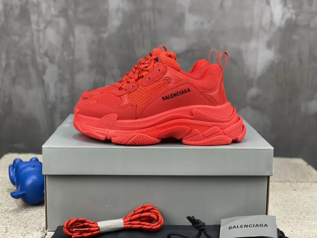 RelaxedFit Balenciaga Triple S Red Sneakers – Replica Sneakers & Balenciaga Replica Shoes 787
