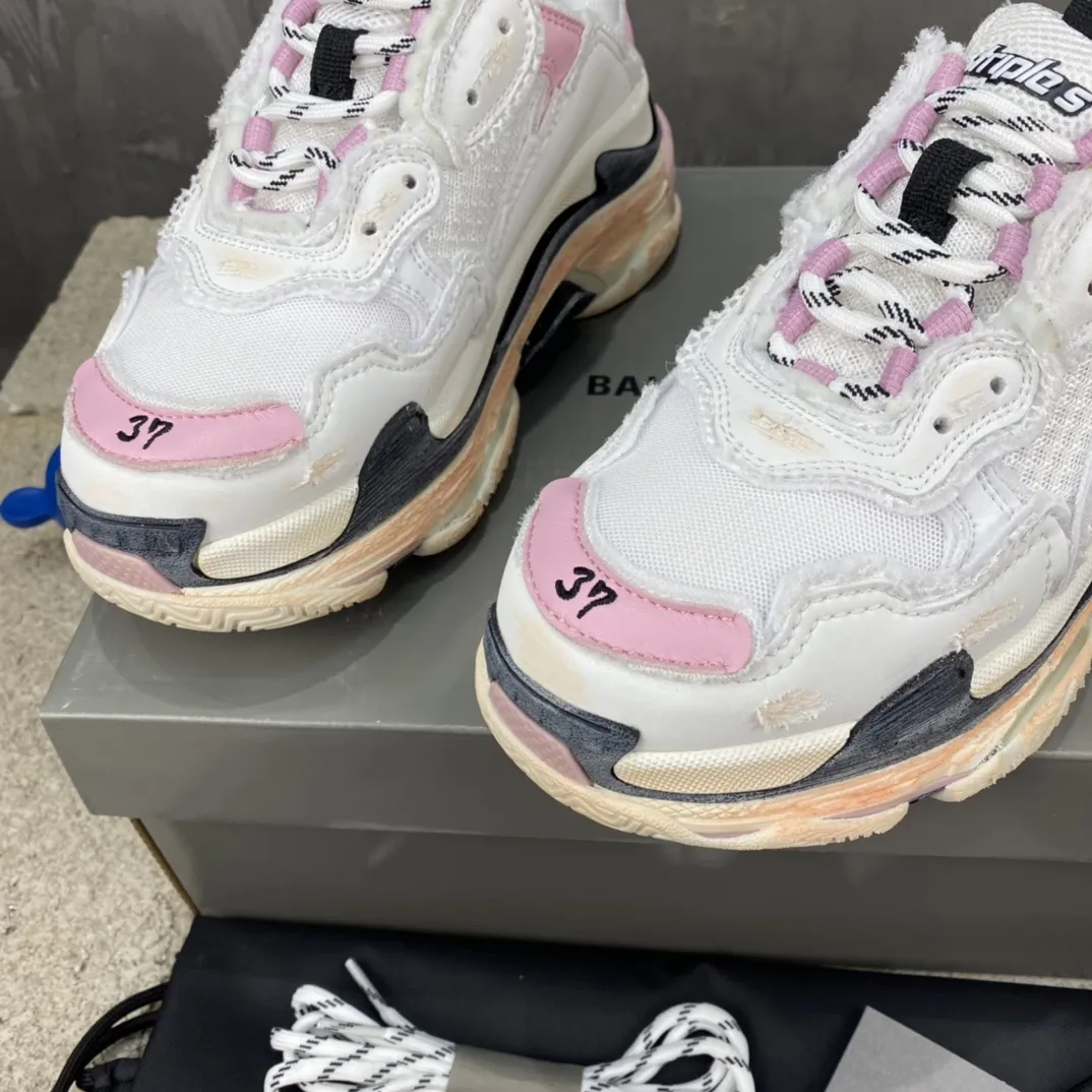 Fashionable Balenciaga Triple S Sneakers White Pink – Replica Sneakers & Balenciaga Shoes Replica 806