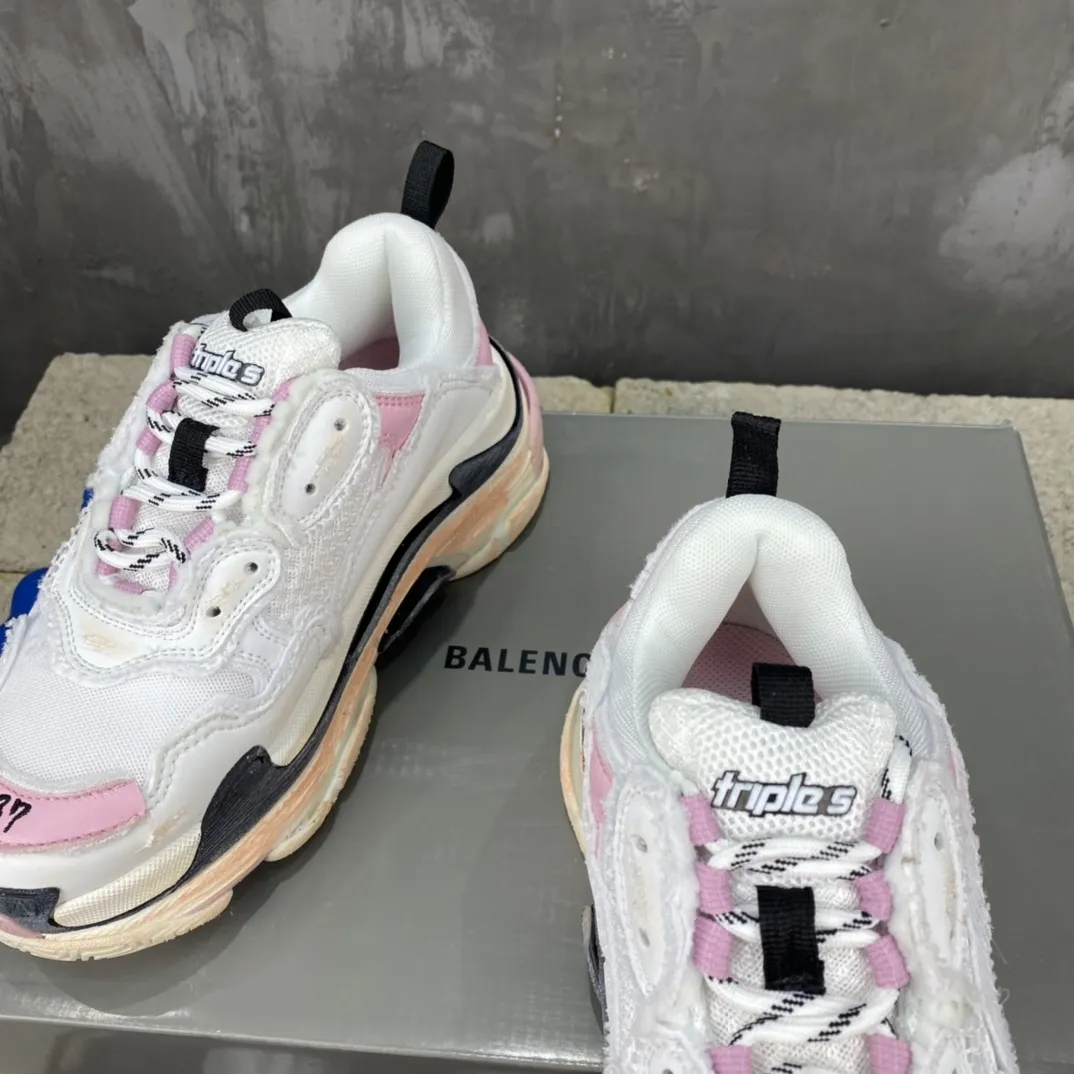 Fashionable Balenciaga Triple S Sneakers White Pink – Replica Sneakers & Balenciaga Shoes Replica 806