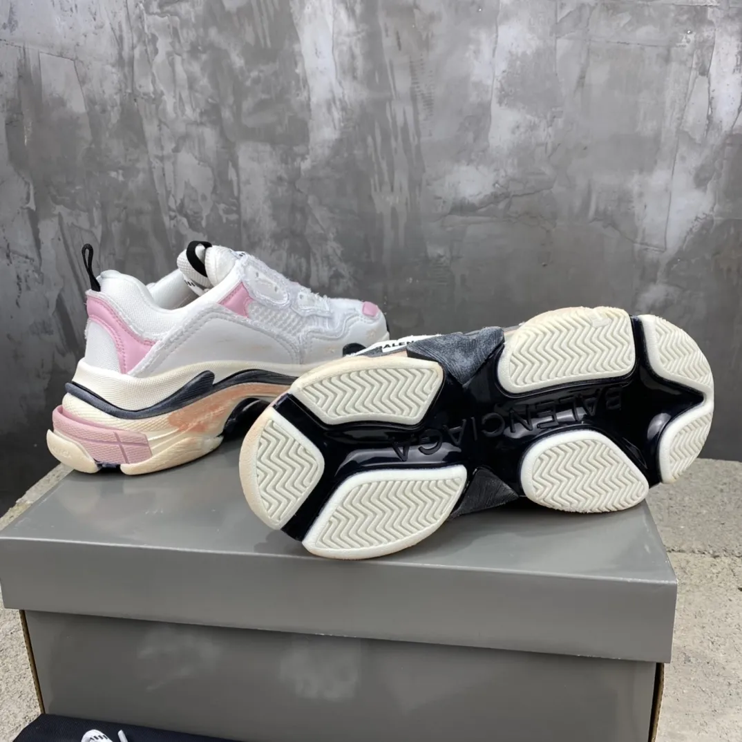 Fashionable Balenciaga Triple S Sneakers White Pink – Replica Sneakers & Balenciaga Shoes Replica 806