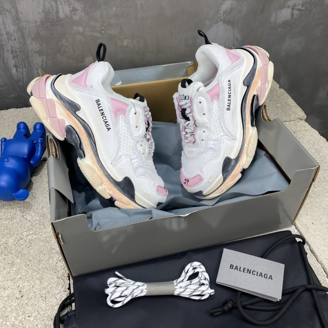 Fashionable Balenciaga Triple S Sneakers White Pink – Replica Sneakers & Balenciaga Shoes Replica 806