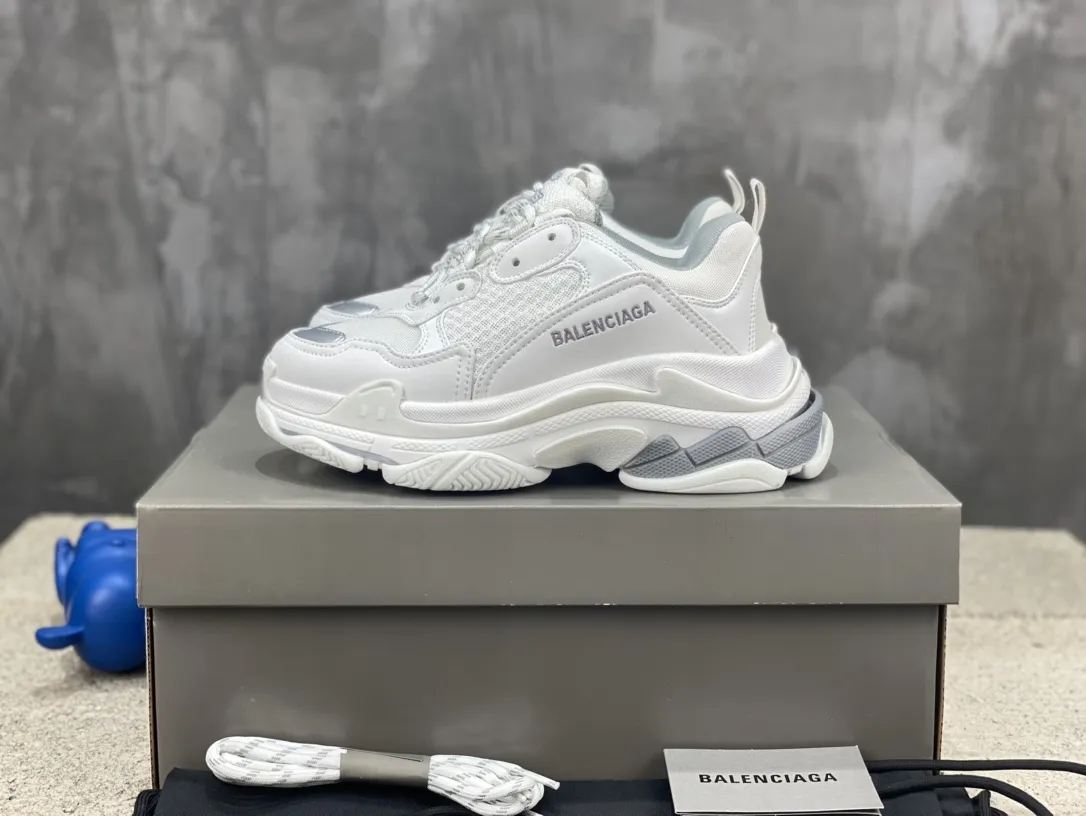 Tailored Balenciaga Triple S White Replica Sneakers –  Rep Shoes Collection 801