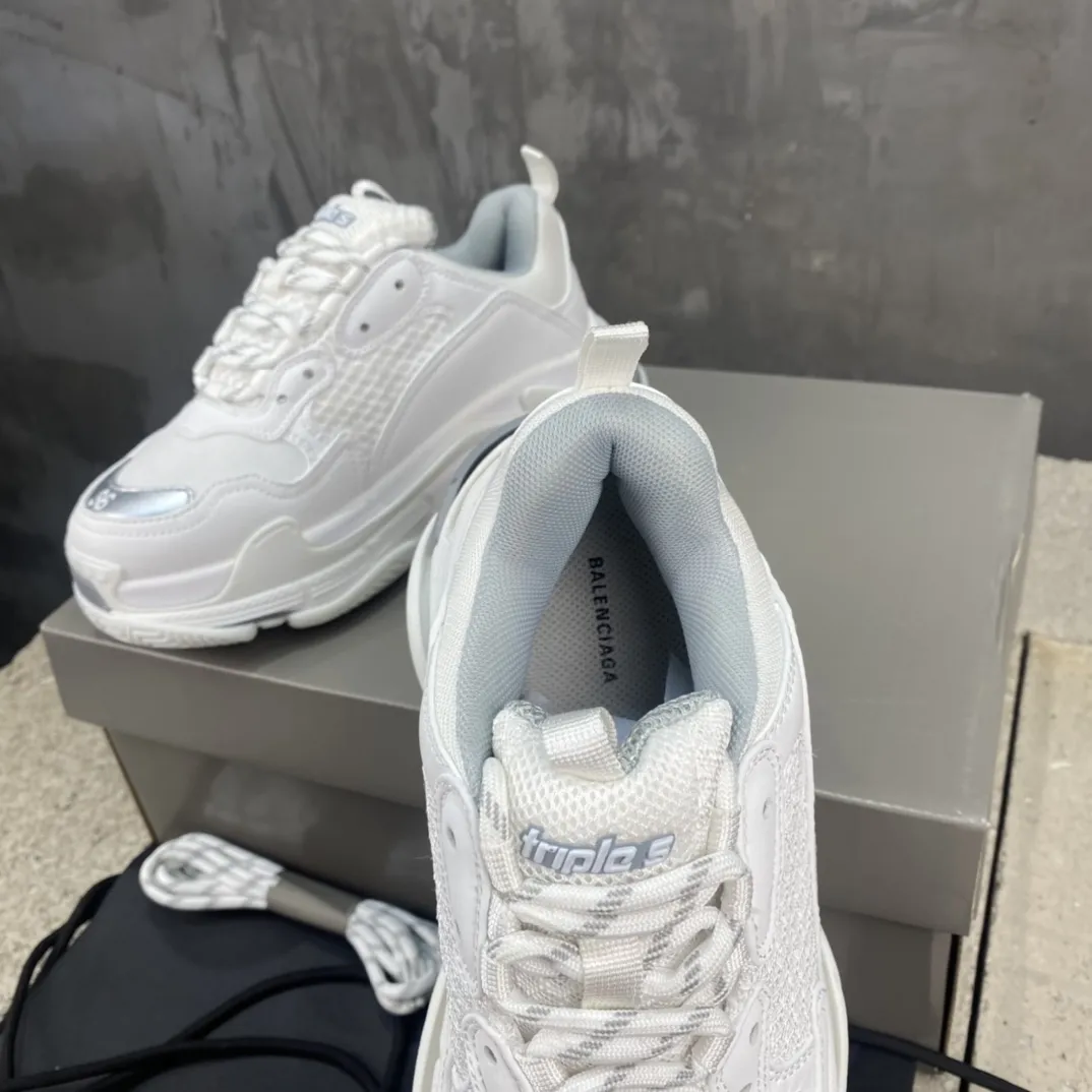 Tailored Balenciaga Triple S White Replica Sneakers –  Rep Shoes Collection 801