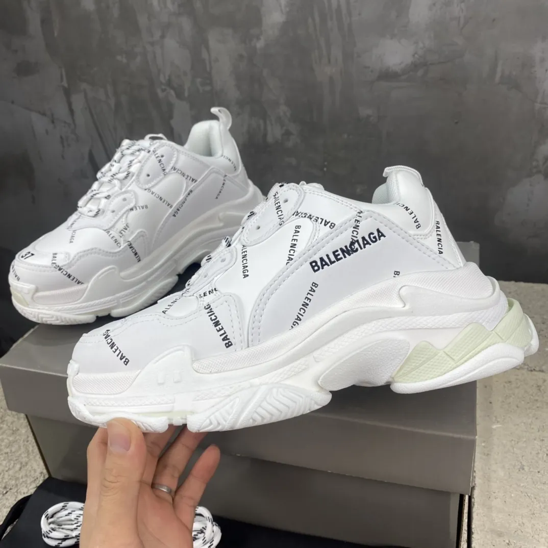 Flexible Balenciaga Triple S White Replica Sneakers –  Rep Shoes for Sale 805