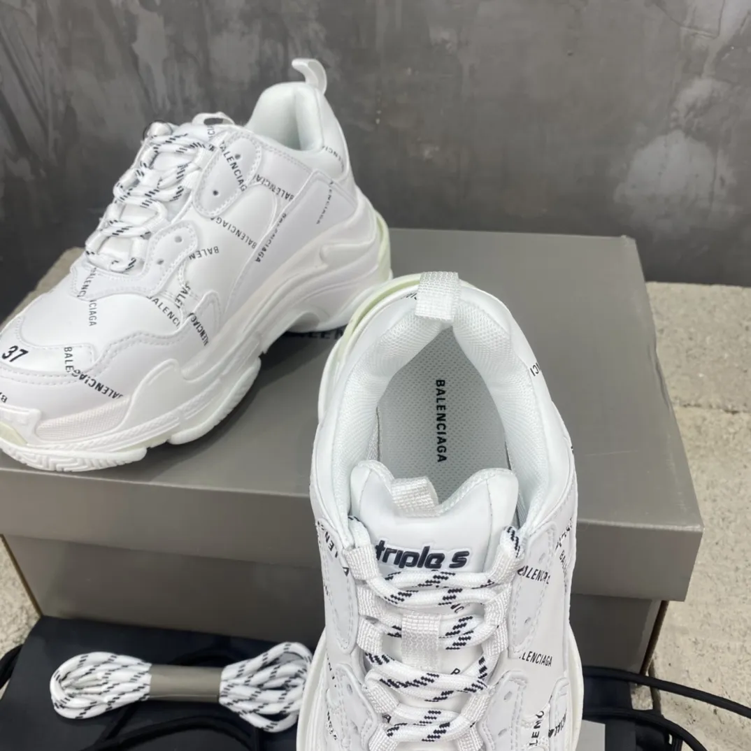 Flexible Balenciaga Triple S White Replica Sneakers –  Rep Shoes for Sale 805