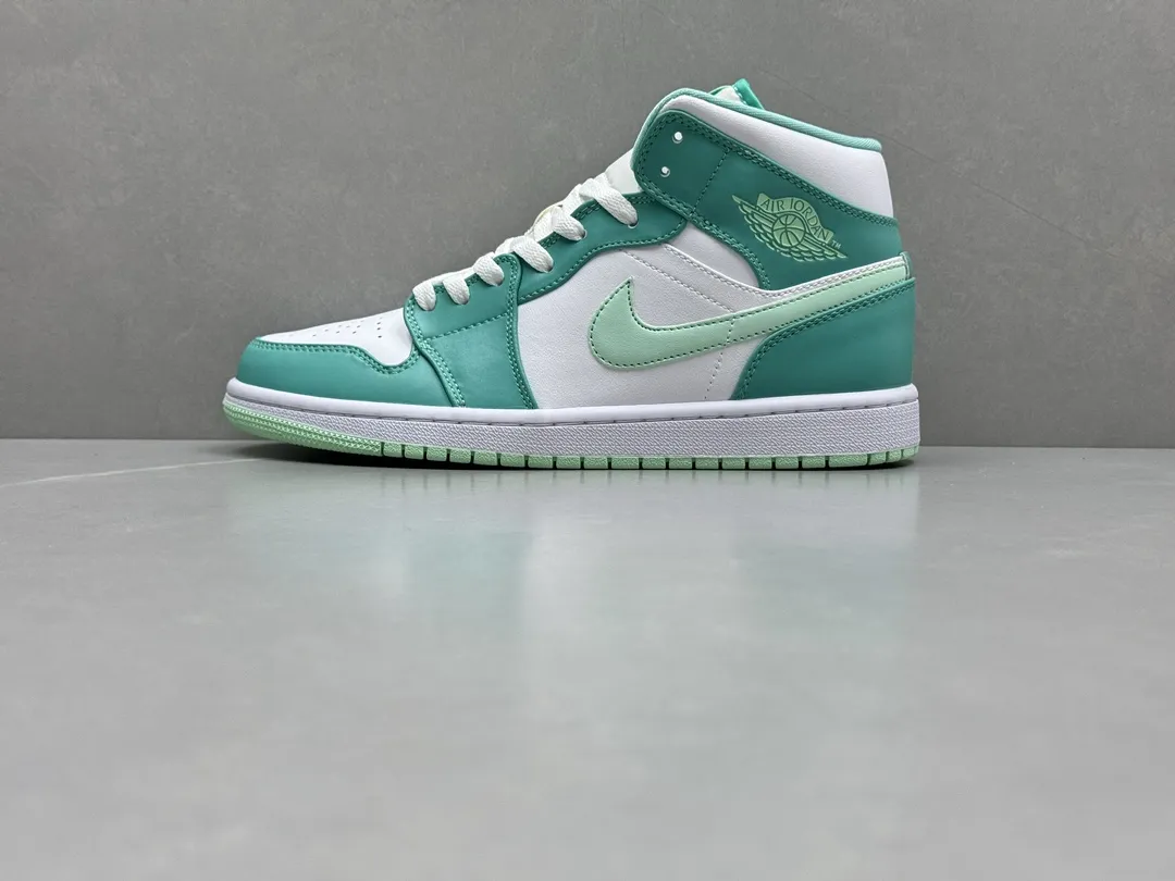 ChunYuan 230 AJ1 Mid Bang Pure  Version – Mint Green High-Top Rep Shoes, Best Replica Sneakers, Sizes 36-46 (Including Half Sizes TechFriendly 1294