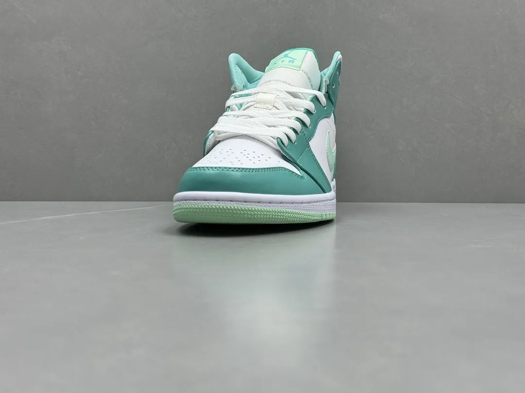 ChunYuan 230 AJ1 Mid Bang Pure  Version – Mint Green High-Top Rep Shoes, Best Replica Sneakers, Sizes 36-46 (Including Half Sizes TechFriendly 1294