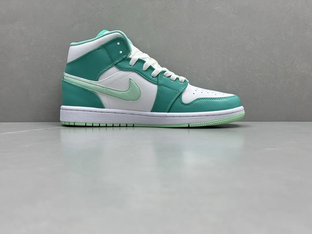 ChunYuan 230 AJ1 Mid Bang Pure  Version – Mint Green High-Top Rep Shoes, Best Replica Sneakers, Sizes 36-46 (Including Half Sizes TechFriendly 1294