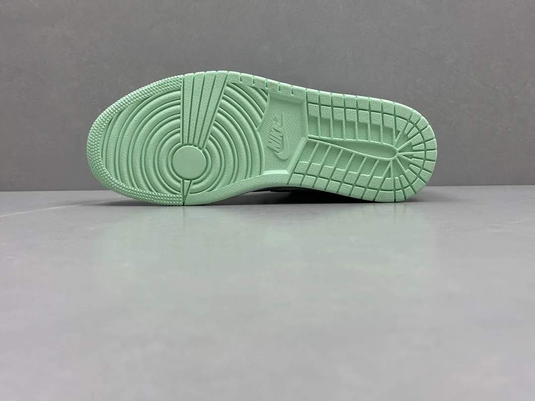ChunYuan 230 AJ1 Mid Bang Pure  Version – Mint Green High-Top Rep Shoes, Best Replica Sneakers, Sizes 36-46 (Including Half Sizes TechFriendly 1294