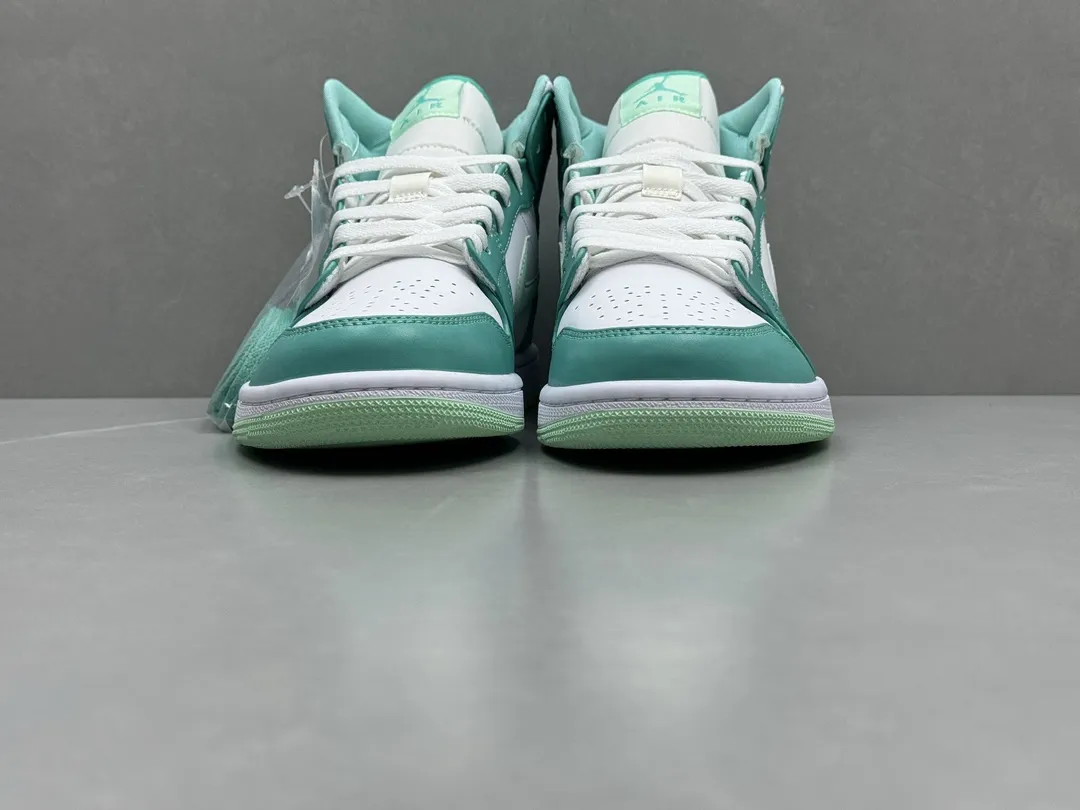 ChunYuan 230 AJ1 Mid Bang Pure  Version – Mint Green High-Top Rep Shoes, Best Replica Sneakers, Sizes 36-46 (Including Half Sizes TechFriendly 1294
