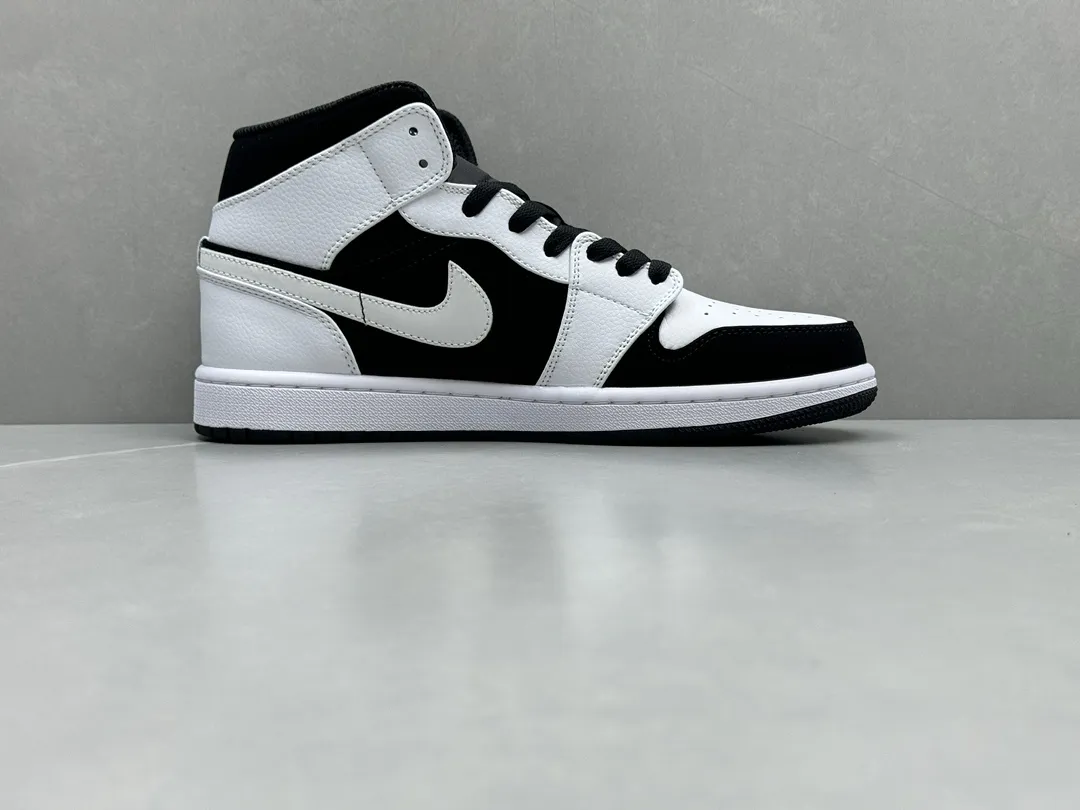 SoftTouch ChunYuan AJ1 Zhongbang Panda Black and White High-Top Sneakers, Top Rep Shoes and Best Replica Sneakers in Sizes 36-46 (Including Half Sizes 1335