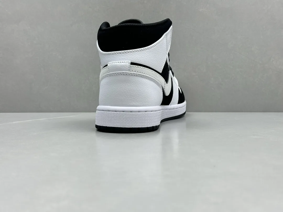 SoftTouch ChunYuan AJ1 Zhongbang Panda Black and White High-Top Sneakers, Top Rep Shoes and Best Replica Sneakers in Sizes 36-46 (Including Half Sizes 1335