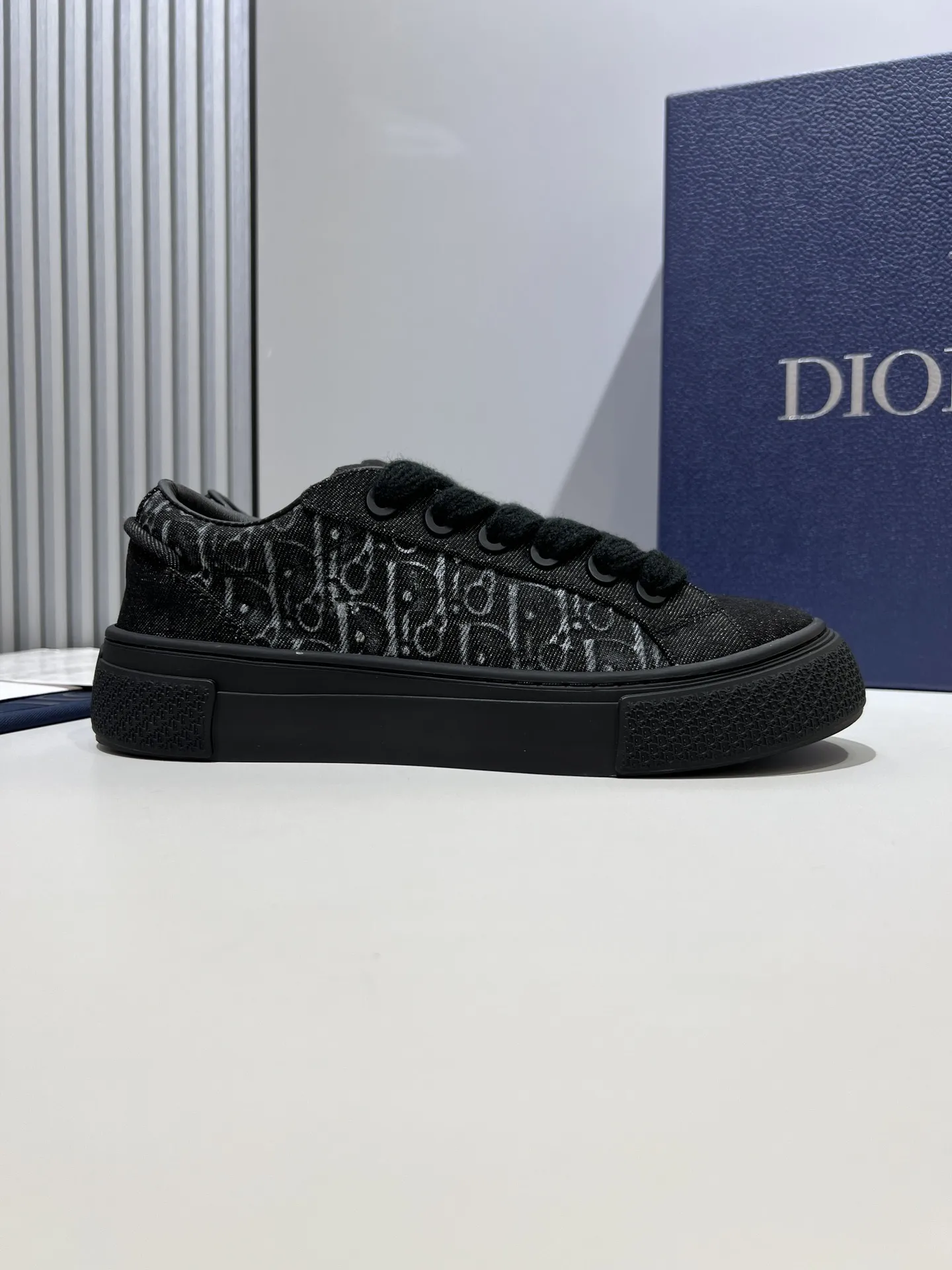 Dior B33 Black Leather Sneakers – Couples Edition,  Style with Best Replica Sneakers and Rep Shoes Design for Him & Her Sophisticated 63